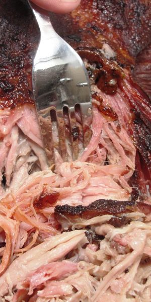 Pulled_pork_while_pulling